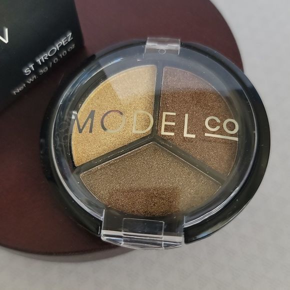 Model CO Metallic Eyeshadow Trio - St. Tropez - Picture 3 of 7